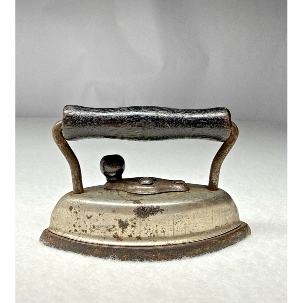 Dover Lace Miniature Sad Iron 3" Cast Iron Toy Laundry Collectible Vintage